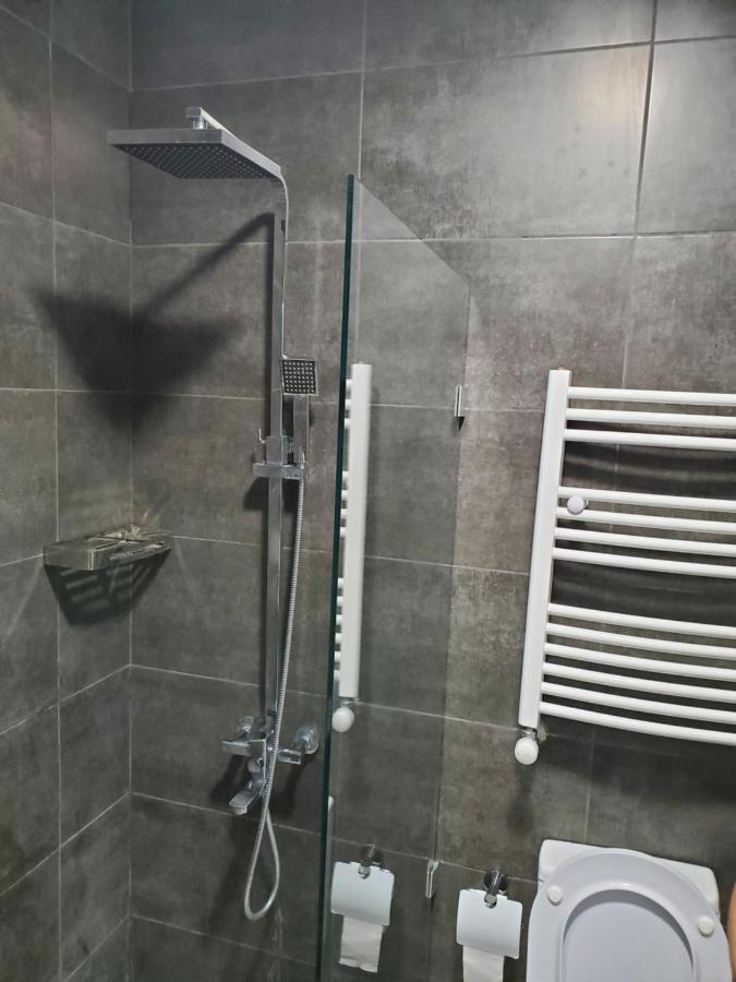 Cozy 1-Bedroom Unit In Tbilisi, With Amazing View Ngoại thất bức ảnh